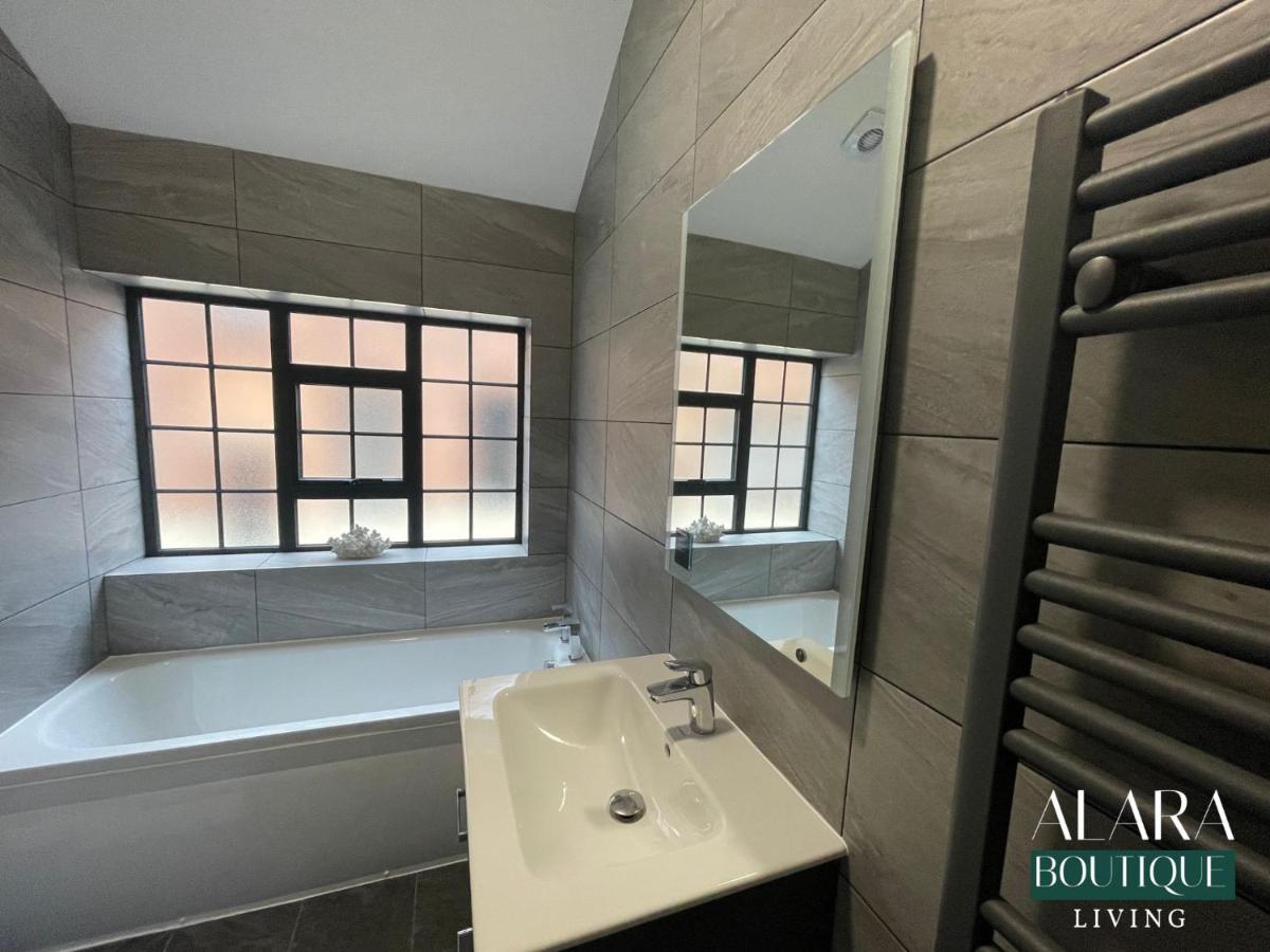 3 Floor Townhouse Luxury Living Alara Boutique Appartement Birmingham Buitenkant foto